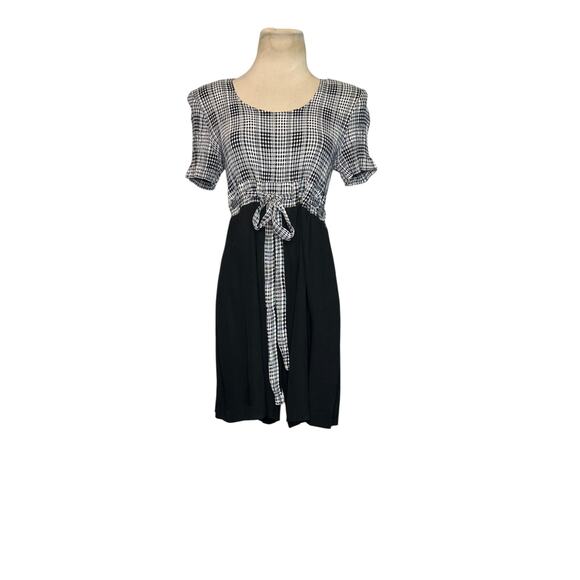 Breaking Loose black white short sleeves romper size 7/8 - Picture 7 of 14